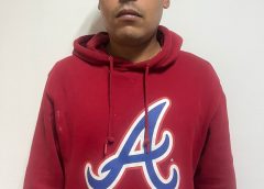 Fiscalía de Oaxaca, Gabinete de Seguridad y C5i detienen a dos que distribuían drogas en presentación de dulces en la capital