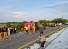 Accidente de autobús en Colotepec deja 10 personas heridas