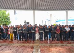 Nancy Benítez reconoce labor de corporaciones policiales; las convoca a servir con honor y dignidad