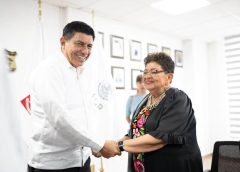 Ernestina Godoy reconoce avances en Oaxaca y refrenda coordinación con Salomón Jara