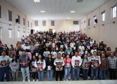 Tania Caballero lleva a Villa Sola de Vega el diálogo sobre la nueva Constitución de Oaxaca